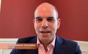 Linda Dietch's Instagram, Twitter & Facebook