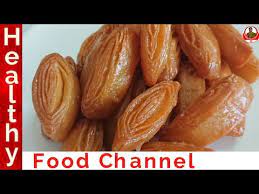 The use of rice (not just black gram), the long fermentation of the mix, and the steaming for fluffiness. Perfect Kaja Sweet In Tamil Madatha Kaja Recipe In Tamil Sweet Recipes In Tamil Hfc Youtube