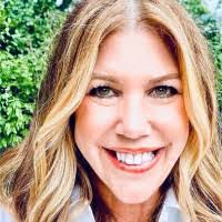 Jennifer Stepp's Instagram, Twitter & Facebook