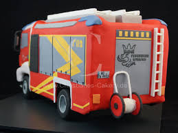 The Next Generation Eine Feuerwehrauto Torte Anlasslich Der Einweihung Des Feuerwehrgerate Feuerwehr Torte Torte 50 Geburtstag Kuchen Torte Kindergeburtstag
