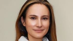 Black & White pre-empts Amelia Ireland's debut novel for six-figure sum —  DHH Literary Agency