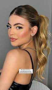 Maria Kimura's Instagram, Twitter & Facebook