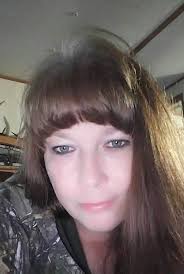 Hi all! I just wanted to introduce myself and share a photo I took this was  a few years back before I got all my gray hair 😅😂🤣