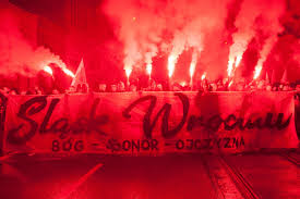 Supporters of slask and lechia celebrated 40 years friendship anniversary. Wroclaw Przez Lata Byl Stolica Neofaszyzmu Teraz Idzie Z Nim Na Wojne