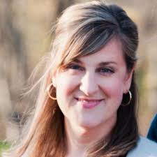 Elizabeth Barr ✉️ (@elizabethbarr)