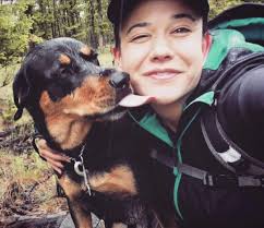 In tuesday it will be 3 weeks since we left home. The hiking trails here in  Italy are so beautiful, the view from Forca Rossa was epic. Today she has a  well