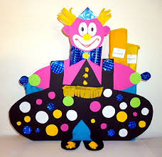 Faschingsdekoration Mit Luftballons Und Masken Fasching Basteln Meine Enkel Fasching Basteln Zirkus Kunst Basteln