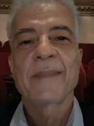 Que tipo de música você ouve em casa? Que tipo de música você quer que seu  filho ouça? Você quer ver sua filha dançando o "quadradinho de 8" da Anita?  Não? Então, comece a ouvir boa música na frente ...