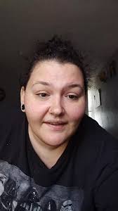 Cleaning Sunday Funday ☺️ embarrassed about showing a bit of my belly but  hey whatever 🤣 #cleaning #laundry #bainofmyexistance