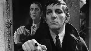 I used to rush home from school in time to watch Dark Shadows (aired from  1966-1971), loved this soap!