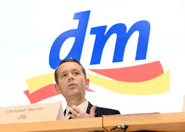 Wann benutzen wir welche präposition? Drogeriemarkt Dm Diese Probleme Muss Der Neue Dm Chef Losen