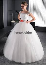 Bestellen sie elegante geraffte brautkleider große größen mit bolero.bei uns können sie ihr lieblingsstil für ihren perfekten eintritt kaufen. Ex Anzeige Brautkleider Geraffte Brautkleider Wo Man Vintage Brautkleider Kaufen Kann