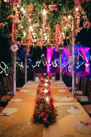 We love the combination of a striped tablecloth with our blue and white chinoiserie vase and a potted house plant. The Most Beautiful Floral Table Centrepieces For Your 2019 Wedding The Urban Guide