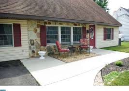 Levittown Home For Sale Levittown Zillow Pretty House