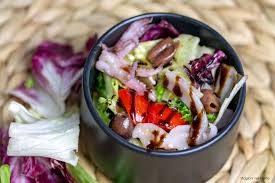 Verificate di sale considerando che il condimento delle puntarelle è già di per se saporito. Insalata Di Calamari Stagioni Nel Piatto