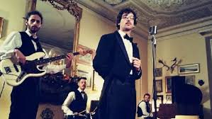 Nichilista, torinese e disoccupato, perchè dire cantautore fa subito festa dell'unità e dire. Chi E Willie Peyote Il Cantante Torinese E Del Toro Che Partecipera A Sanremo 2021