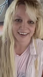 Have you seen Brittany Spears teeth <span class=
