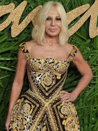 When she was nine, her sister tina who was 12 died due to an improperly treated tetanus infection. Donatella Versace Before And After Young Donatella S Style Compared To Now Express Co Uk
