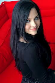 No matter what life throws at Amy Lee, the Evanescence frontwoman only  makes music she's truly passionate about. 🙌 Watch her full interview with  Lzzy Hale