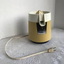 Vintage Electric Juicer By Kmart Goldenrod Yellow And White Juicer Made In Japan By Vintagepoetic On Etsy Electric Juicer Juicer Best Juicer Machine