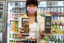 商品名称：卡纳皮里 陶宛进口 小麦啤酒 黄啤 5度 （新旧包装随机发）组合装立【沃尔玛】 568ml*4罐. Zmbcevsag Zbnm