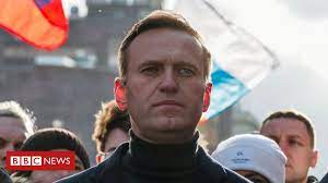Does the kremlin want alexei navalny to die in prison? Alexei Navalny Two Hours That Saved Russian Opposition Leader S Life Bbc News