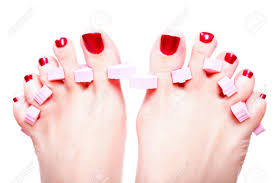 Ver más ideas sobre modelos de unas pintadas, uñas manos y pies, diseños de uñas pies. Primer Plano De Los Pies De Las Mujeres Con Las Unas Pintadas Rojas Despreocupado Podologia Fotos Retratos Imagenes Y Fotografia De Archivo Libres De Derecho Image 15567639