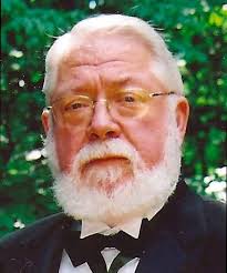 Hark upon the Gale: An Illustrated History of the College of William and Mary:  Kale, Wilford: 9780898653977: Amazon.com: Books