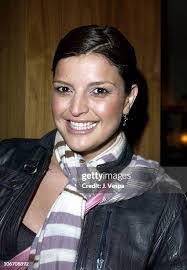 Jennifer Rowley's Instagram, Twitter & Facebook