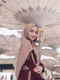 Citra kirana mendapat pujian atas tutorialnya dalam berhijab. Godaan Yang Dihadapi Citra Kirana Usai Berhijab Showbiz Liputan6 Com