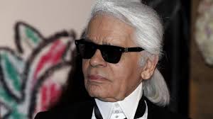 Le couturier karl lagerfeld, directeur artistique de la maison chanel, est mort mardi à paris au terme d'une carrière d'une soixantaine d'années dans la haute couture internationale. Les Derniers Geants De La Haute Couture Cnews