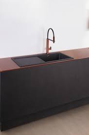 Ratgeber Spulen Alles Uber Spulen Formen Einbauarten Material Und Armaturen Kuchenfinder Schwarze Spule Kuche Schwarz Kupfer Kuche