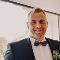 100+ perfiles de «Meyerholz»