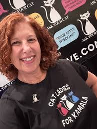 Holly Esposito's Instagram, Twitter & Facebook