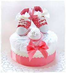 Gateau De Couches Pour Petite Princesse Vacherin Cotillon Gateau De Couches Gateau De Couches Fille Gateaux De Langes