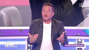 Marié une première fois avec la mère de ses fils, julien (1996) et simon (2000), benjamin castaldi a un coup de foudre en direct avec flavie flament lors d'une. Benjamin Castaldi Divorce A Cause D Un Sms Archives Level Magazine