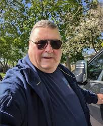 Im Oliver from USA Age 70 I need old woman age 25 to 50