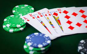 Guide to Online Gambling: Casino Card Games Rules