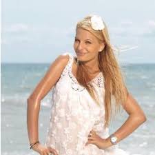 Sales / management •monica munteanu 0756636666 •cristiana danasel 0784073573 new single 'fac ce vreau' youtu.be/a7s9h4qbmn0. Ana Baniciu Baniciu Ana Twitter