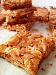 Les Mielats Carres Dores Aux Amandes Et Au Miel Sweet Kwisine Recette Recettes De Cuisine Gateaux Et Desserts