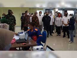 Silahkan lengkapi persyaratan pendaftaran di atas sesuai dengan jalur. Dk1epb6iv8zpm