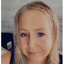 Good nail techs in the area?