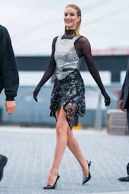 On thursday, the 34 year old model posted a series of mirror selfies showing off her outfits and revealed her adorable bump in the. Rosie Huntington Whiteley Stepped Out Of Her Style Comfort Zone Last Night Rosie Huntington Whiteley At The Alexander Wang Show