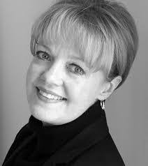 Suzanne Hoch's Instagram, Twitter & Facebook