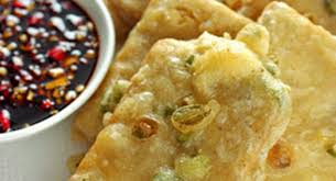 Membahas tentang tempe mendoan, kumpulan resep makanan dari tempe. Resep Tempe Mendoan Enak Dan Renyah Asli Banyumas