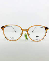 Es una mujer muy bella y emprendedora, es la responsable de la marca de ropa y anteojos calandra. Teresa Calandra C02z Optical Net Visual Solution Profesionales De La Salud Visual