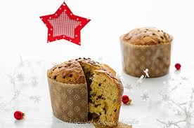 Cliccate qui per vedere le foto dei panettoni realizzati dagli appassionati a casa seguendo questa ricetta. Panettone Al Cioccolato Con Lievito Madre
