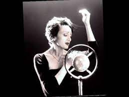 When one thinks of edith piaf, one thinks of love, sorrow and beautiful music. Edith Piaf La Vie En Rose Youtube