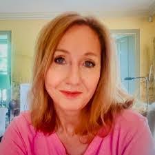 Karen Teller's Instagram, Twitter & Facebook