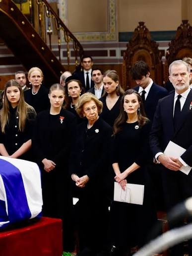 Queen Letizia and King Felipe, accompanied by their daughters Princess  Leonor and Infanta Sofía, and Queen Doña Sofía, attend in Athens the  funeral of Her Royal Highness Princess Doña Irene of Greece.🕊️🤍🫶
